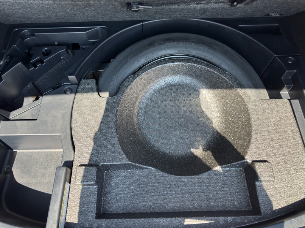 Photo 31 of this LEXUS NX