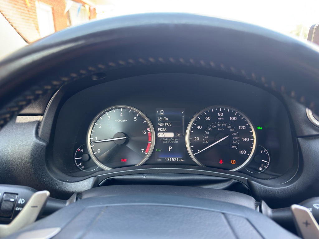 Photo 21 of this LEXUS NX
