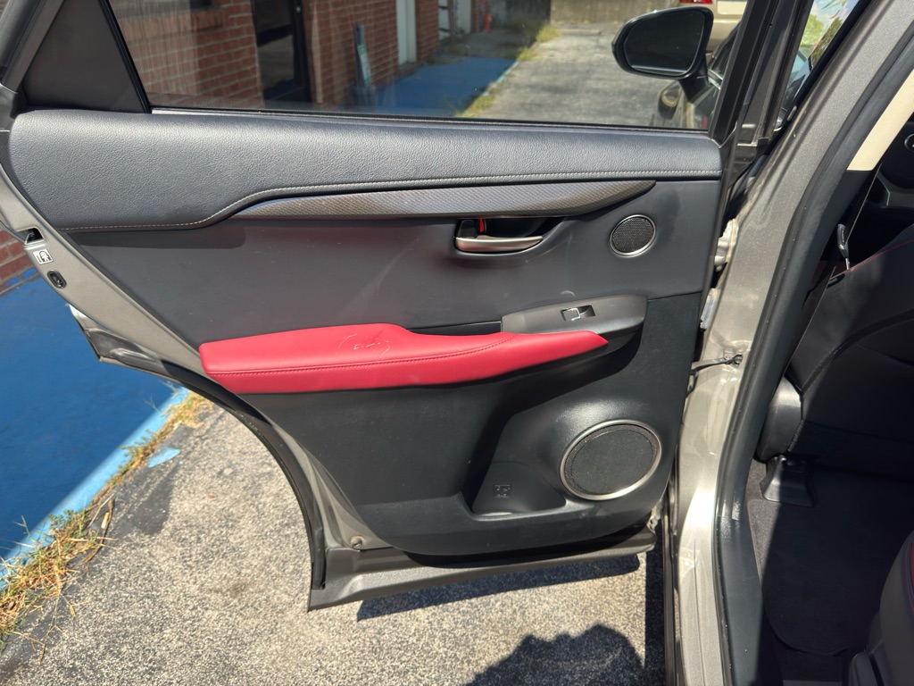 Photo 26 of this LEXUS NX