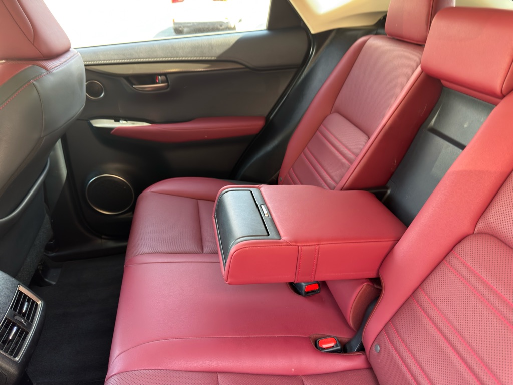 Photo 27 of this LEXUS NX