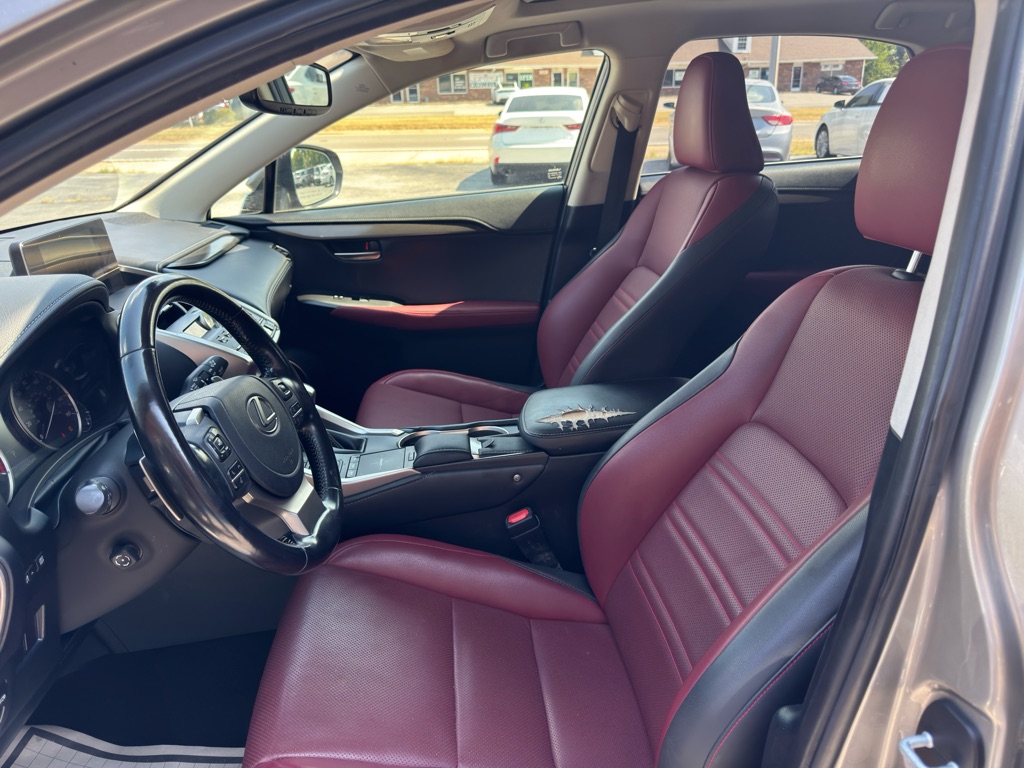 Photo 10 of this LEXUS NX