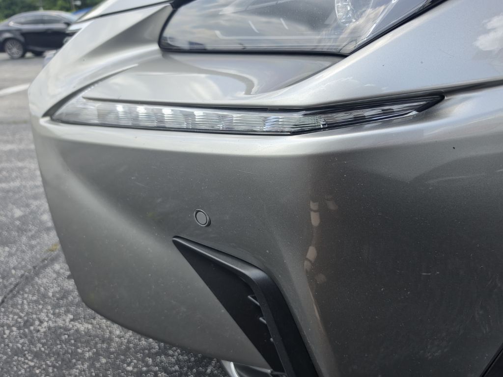 Photo 4 of this LEXUS NX