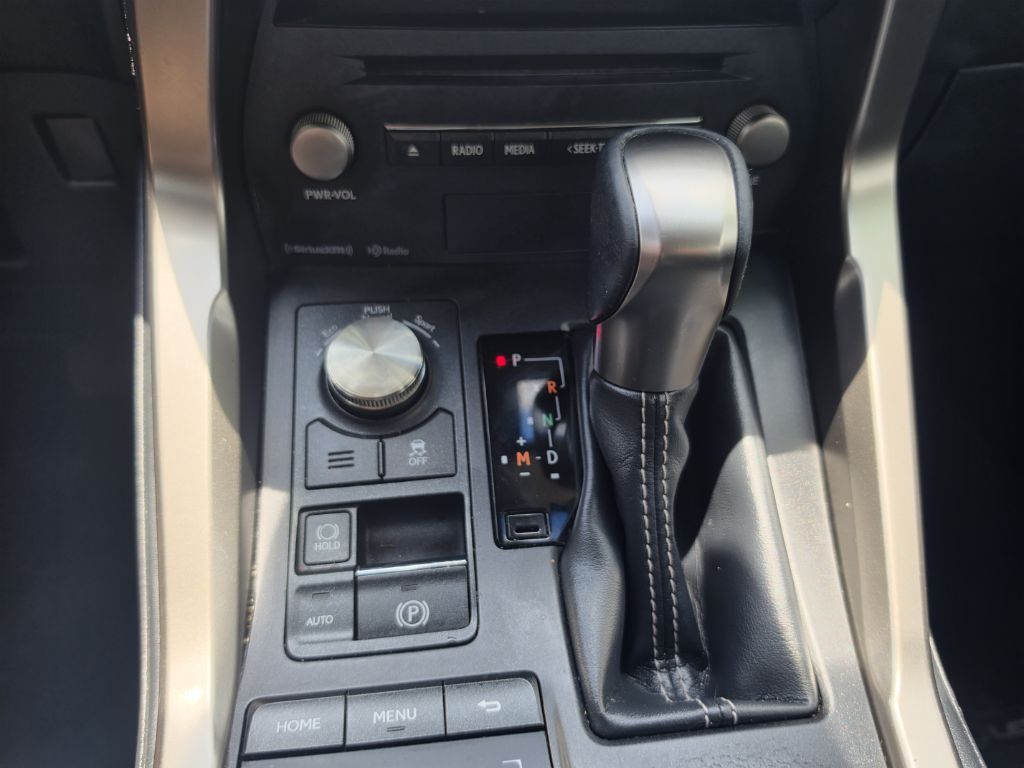 Photo 35 of this LEXUS NX