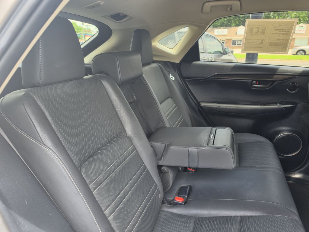 Photo 29 of this LEXUS NX