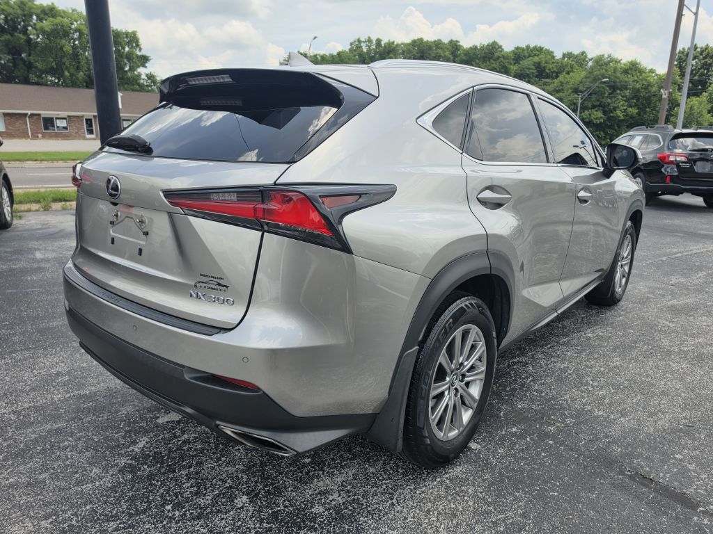 Photo 12 of this LEXUS NX