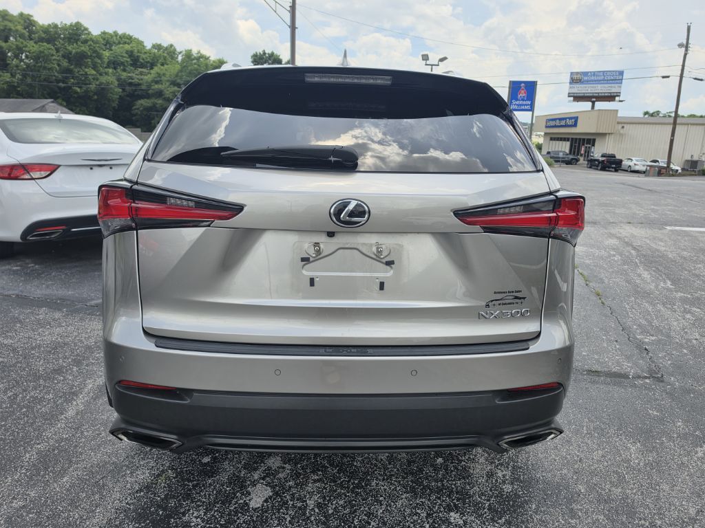 Photo 7 of this LEXUS NX