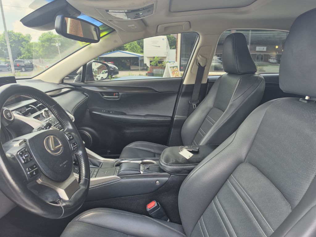 Photo 20 of this LEXUS NX