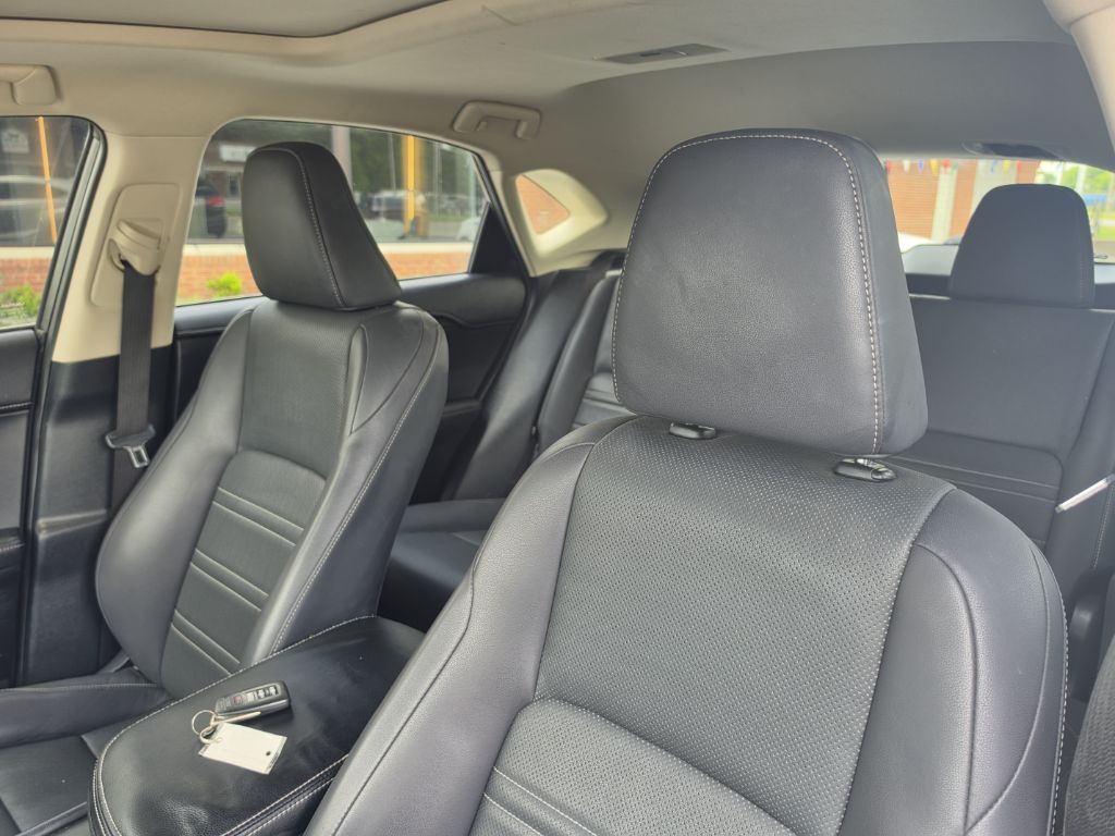 Photo 23 of this LEXUS NX