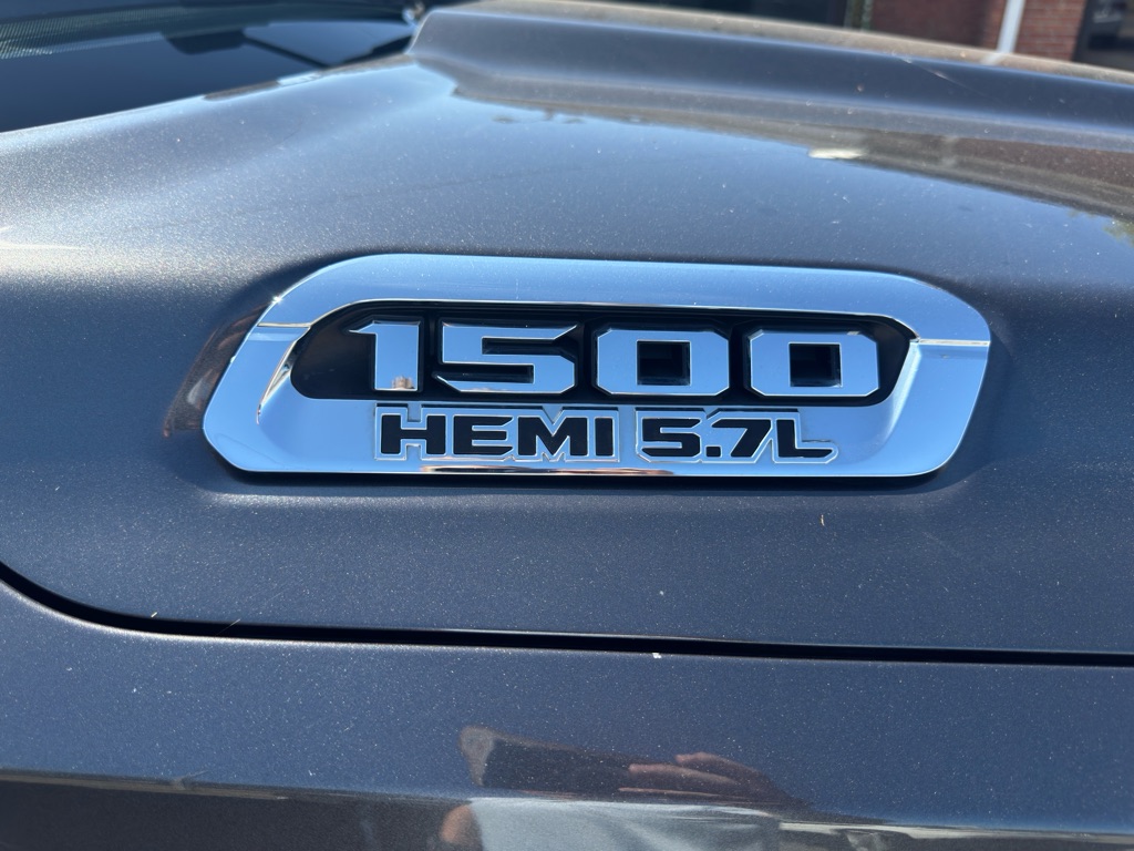 Photo 13 of this RAM 1500
