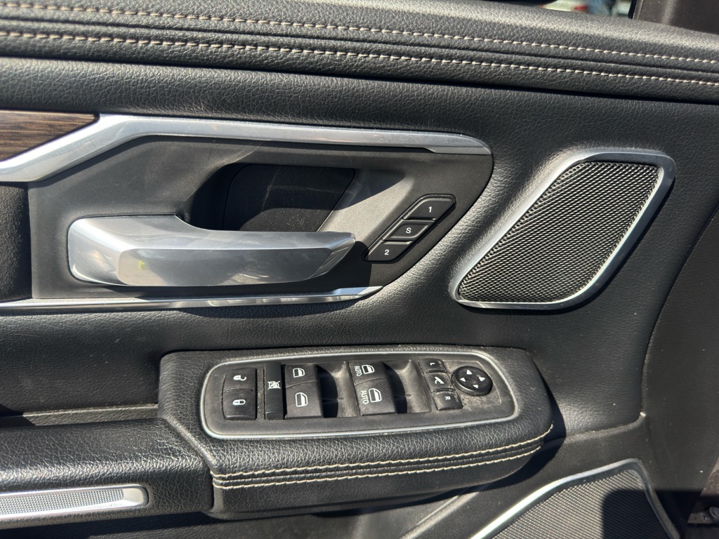 Photo 18 of this RAM 1500