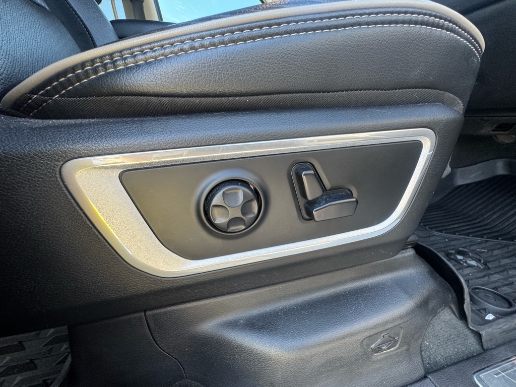 Photo 51 of this RAM 1500