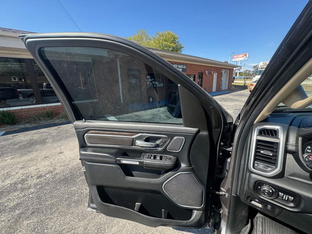 Photo 22 of this RAM 1500