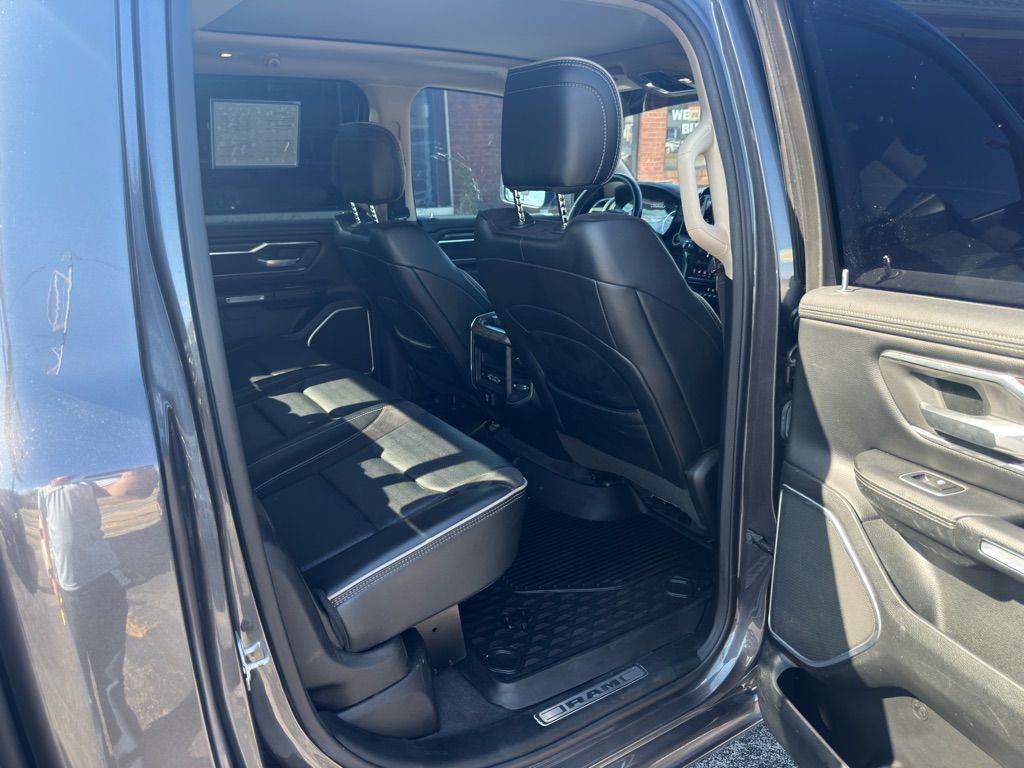 Photo 42 of this RAM 1500