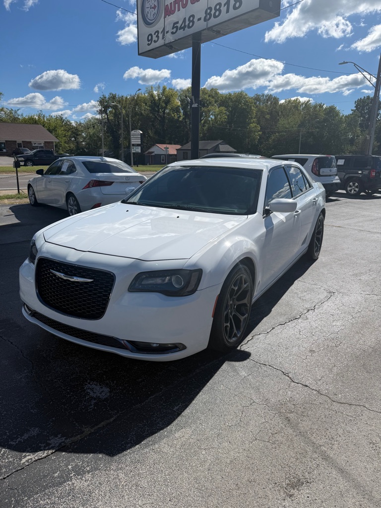 Photo 5 of this CHRYSLER 300