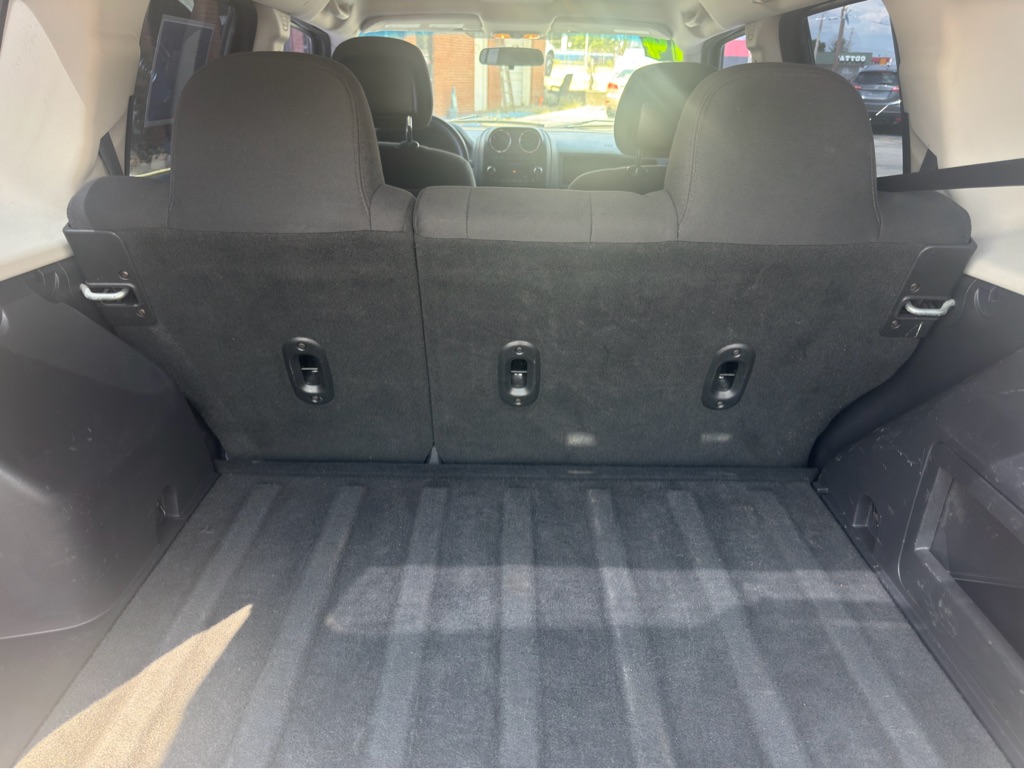 Photo 24 of this JEEP PATRIOT