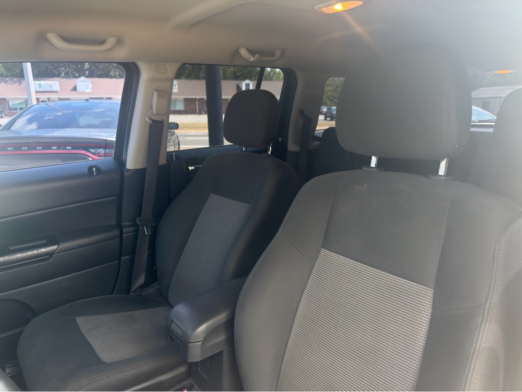 Photo 21 of this JEEP PATRIOT