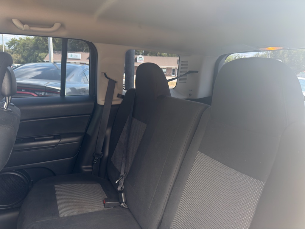Photo 23 of this JEEP PATRIOT