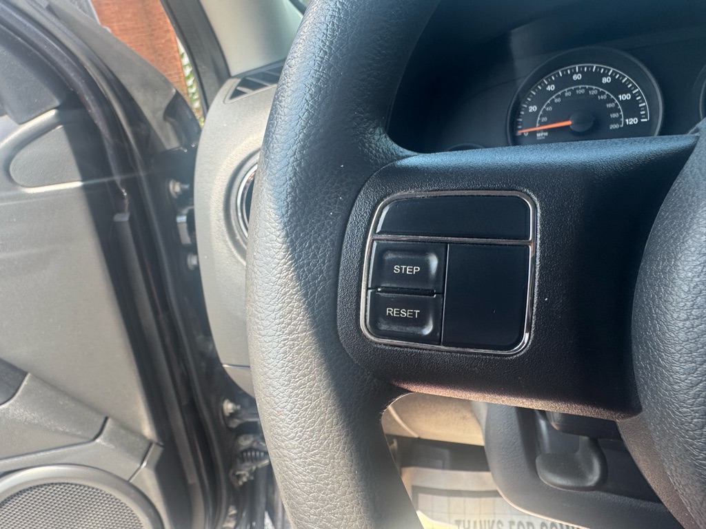 Photo 15 of this JEEP PATRIOT