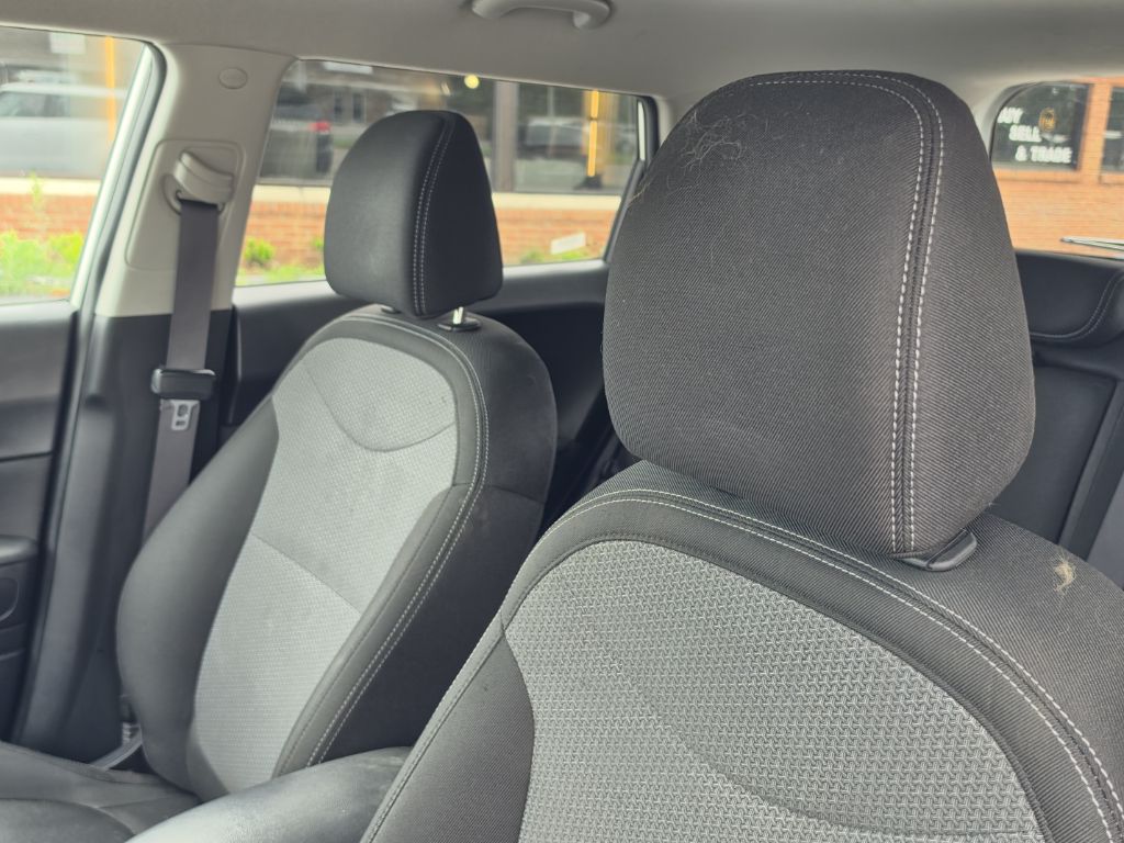 Photo 17 of this KIA SOUL