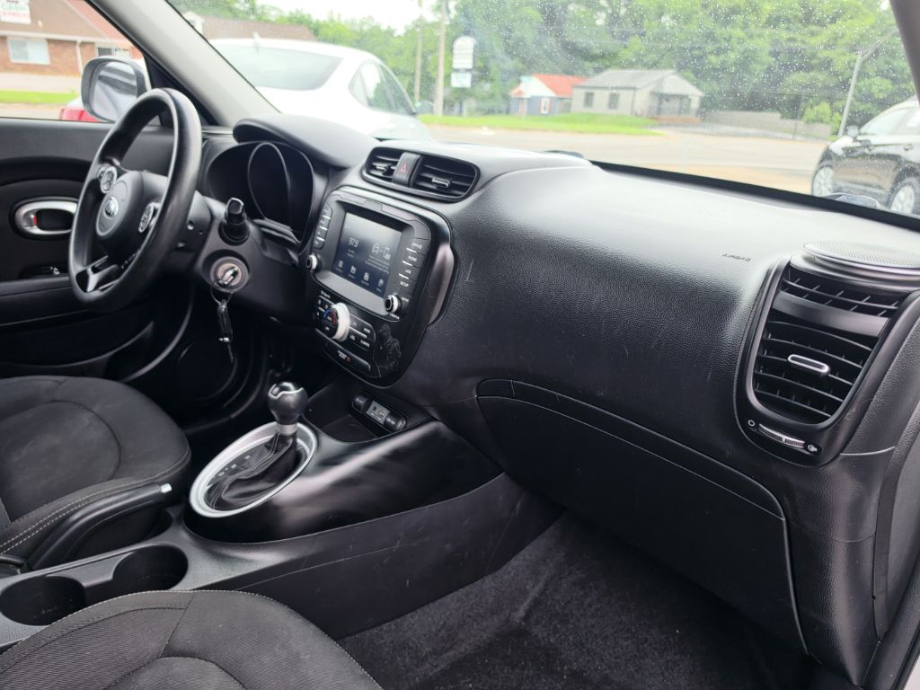 Photo 36 of this KIA SOUL