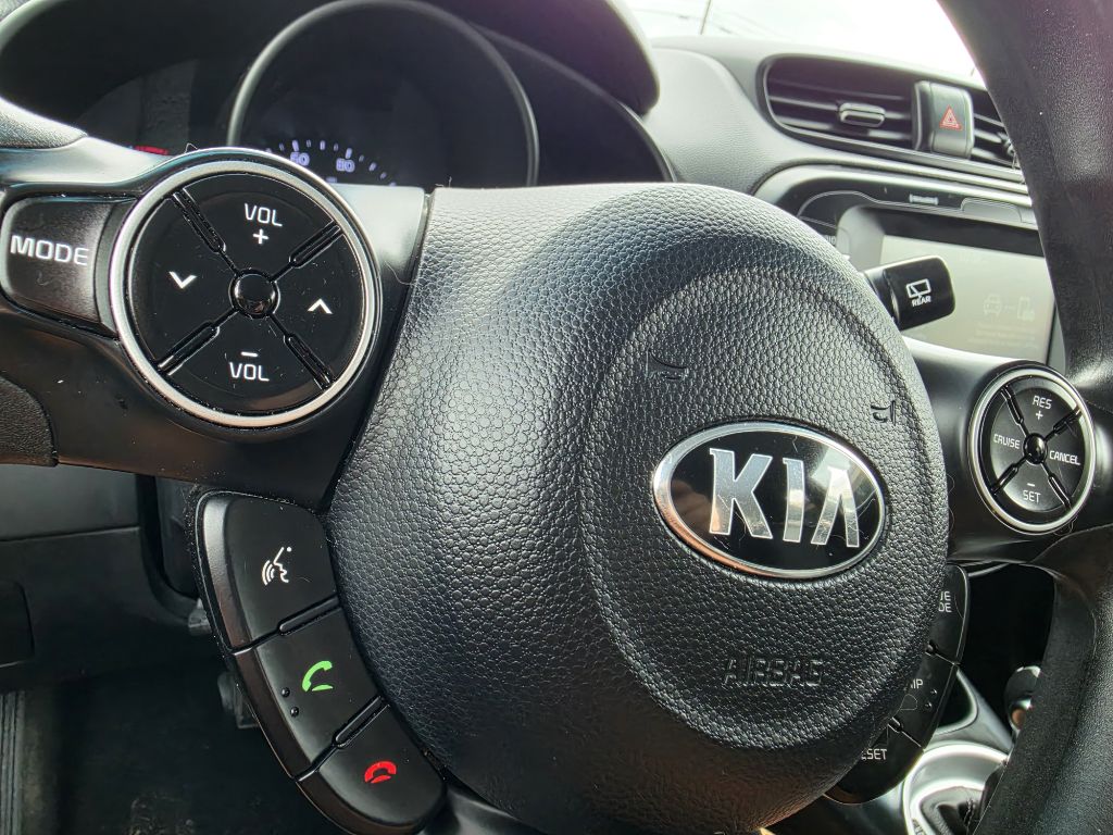 Photo 26 of this KIA SOUL