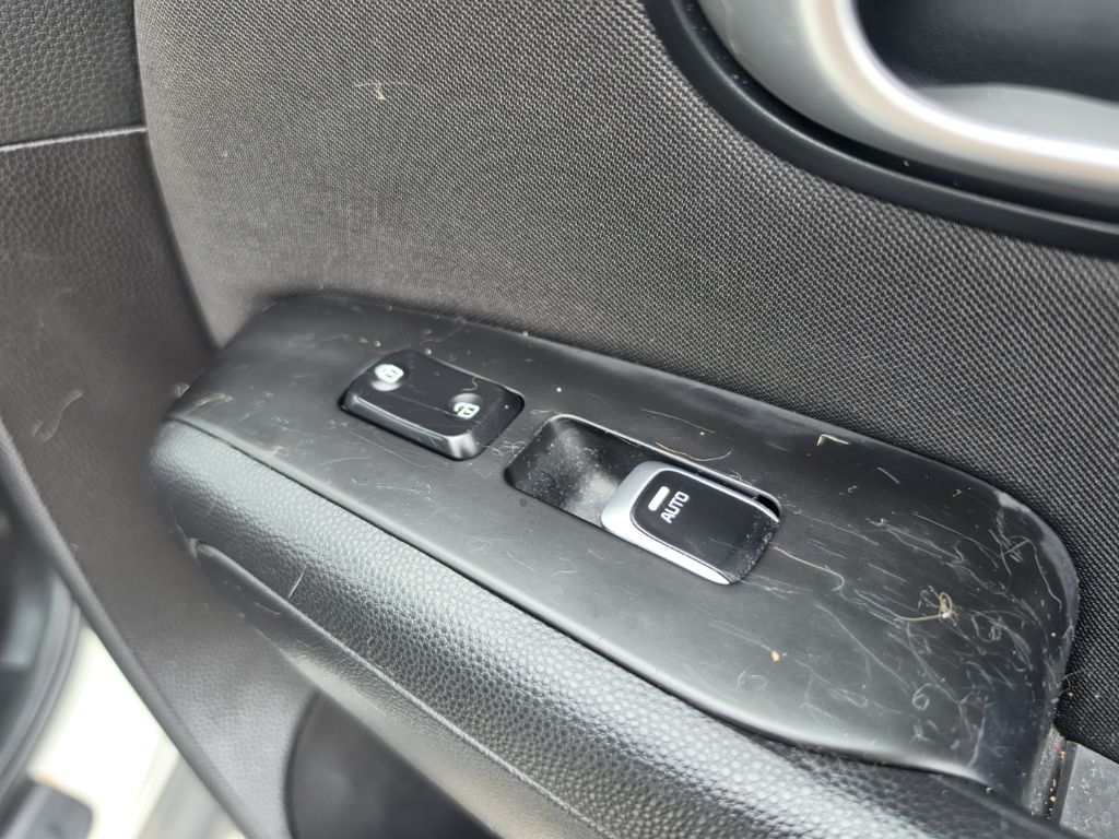 Photo 38 of this KIA SOUL
