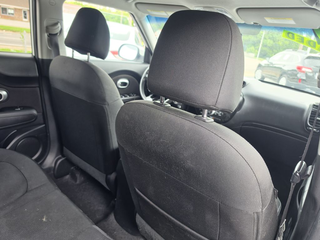 Photo 31 of this KIA SOUL