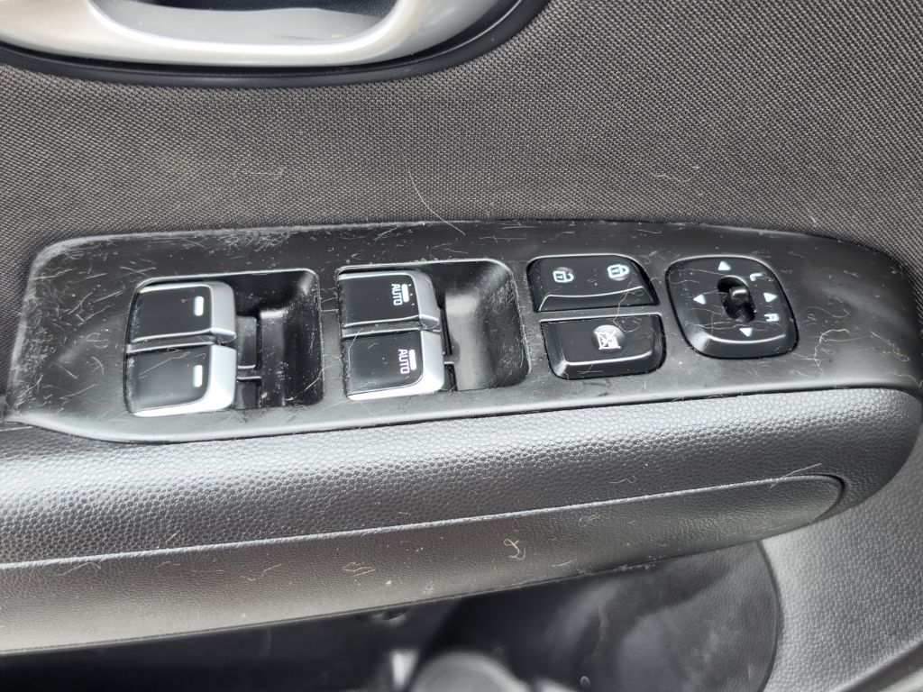 Photo 15 of this KIA SOUL