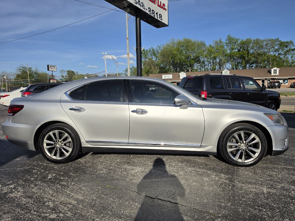 Photo 11 of this LEXUS LS