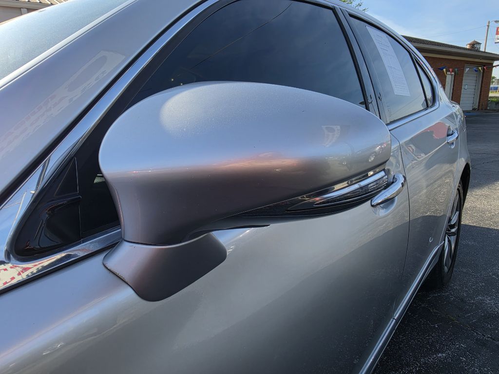 Photo 13 of this LEXUS LS
