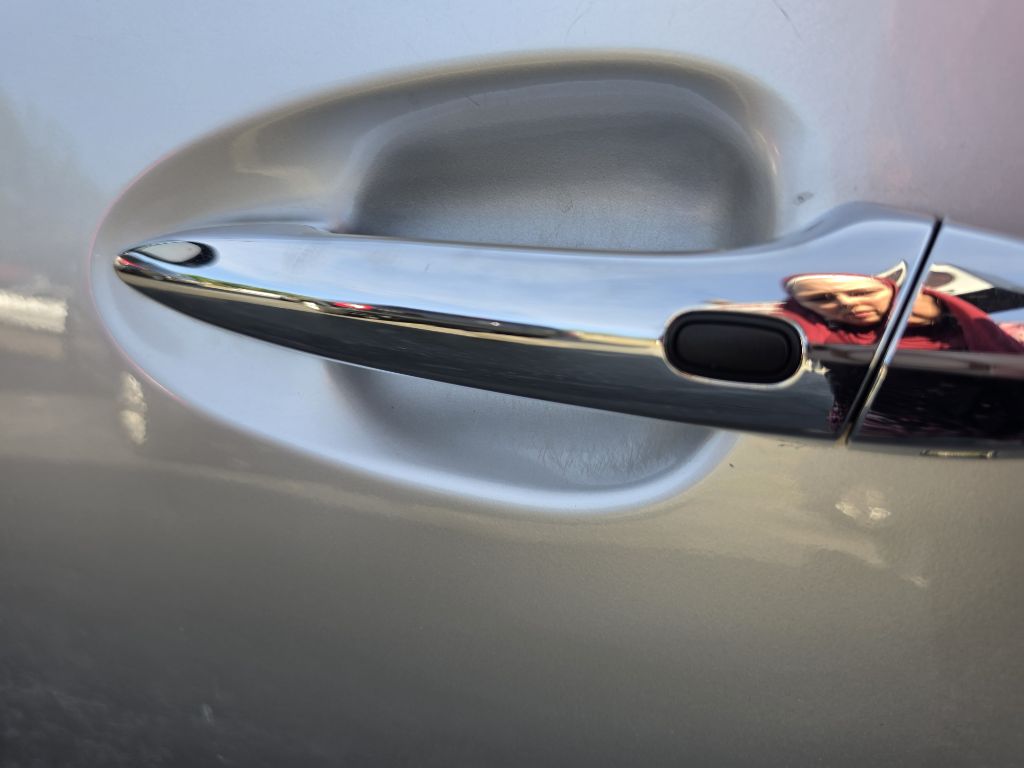 Photo 25 of this LEXUS LS