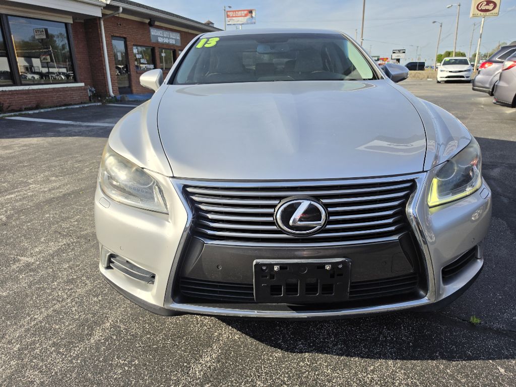 Photo 15 of this LEXUS LS
