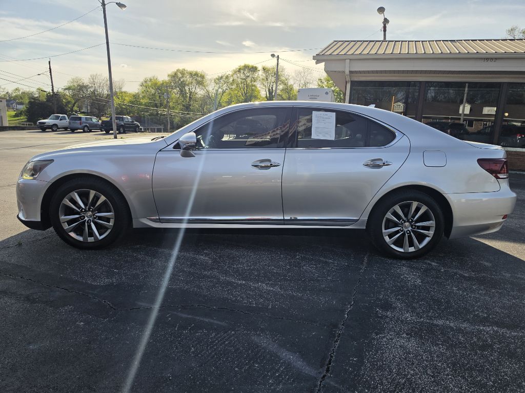 Photo 2 of this LEXUS LS