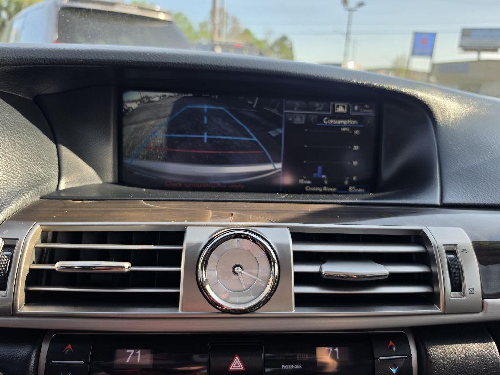 Photo 41 of this LEXUS LS
