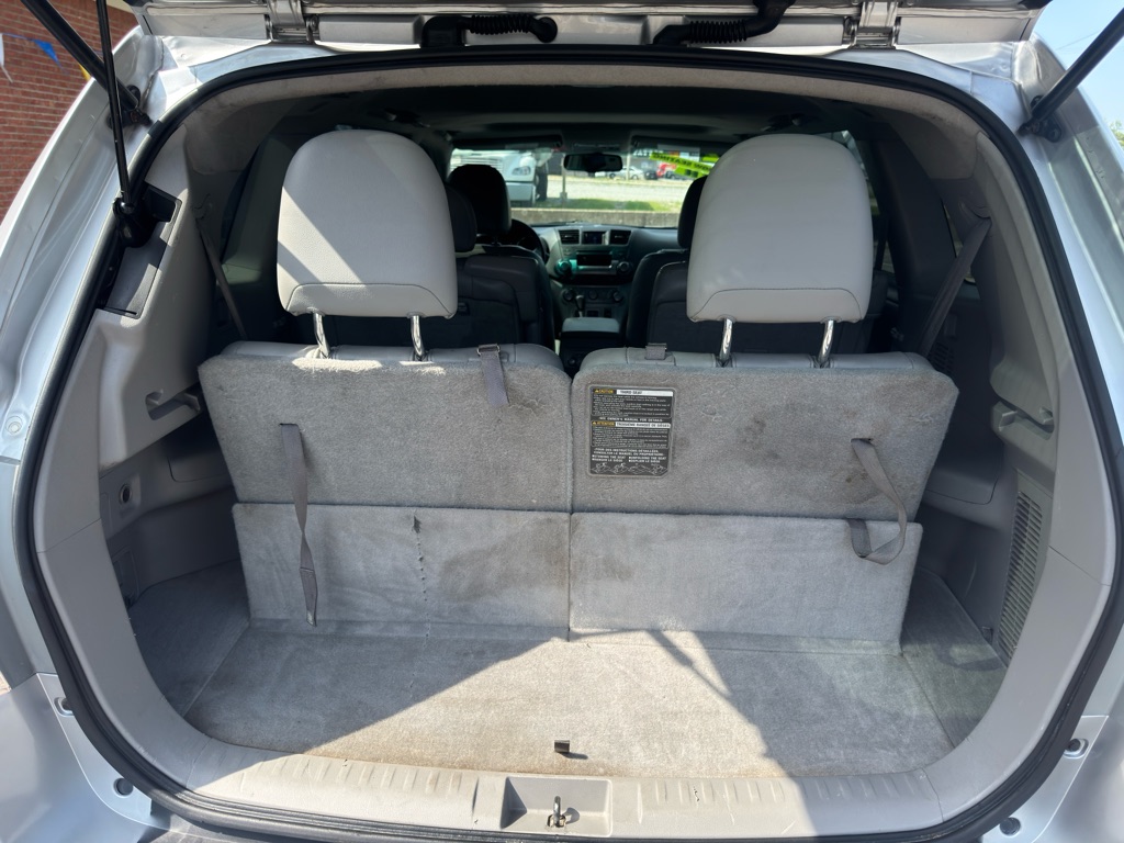 Photo 30 of this TOYOTA HIGHLANDER