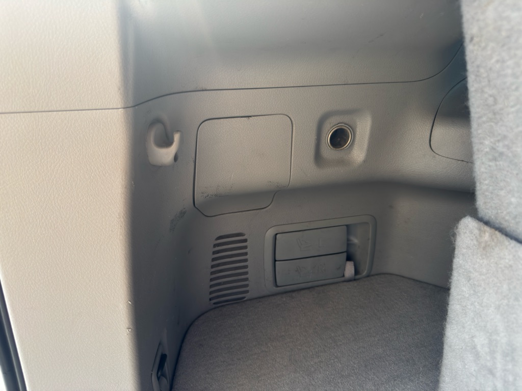Photo 34 of this TOYOTA HIGHLANDER