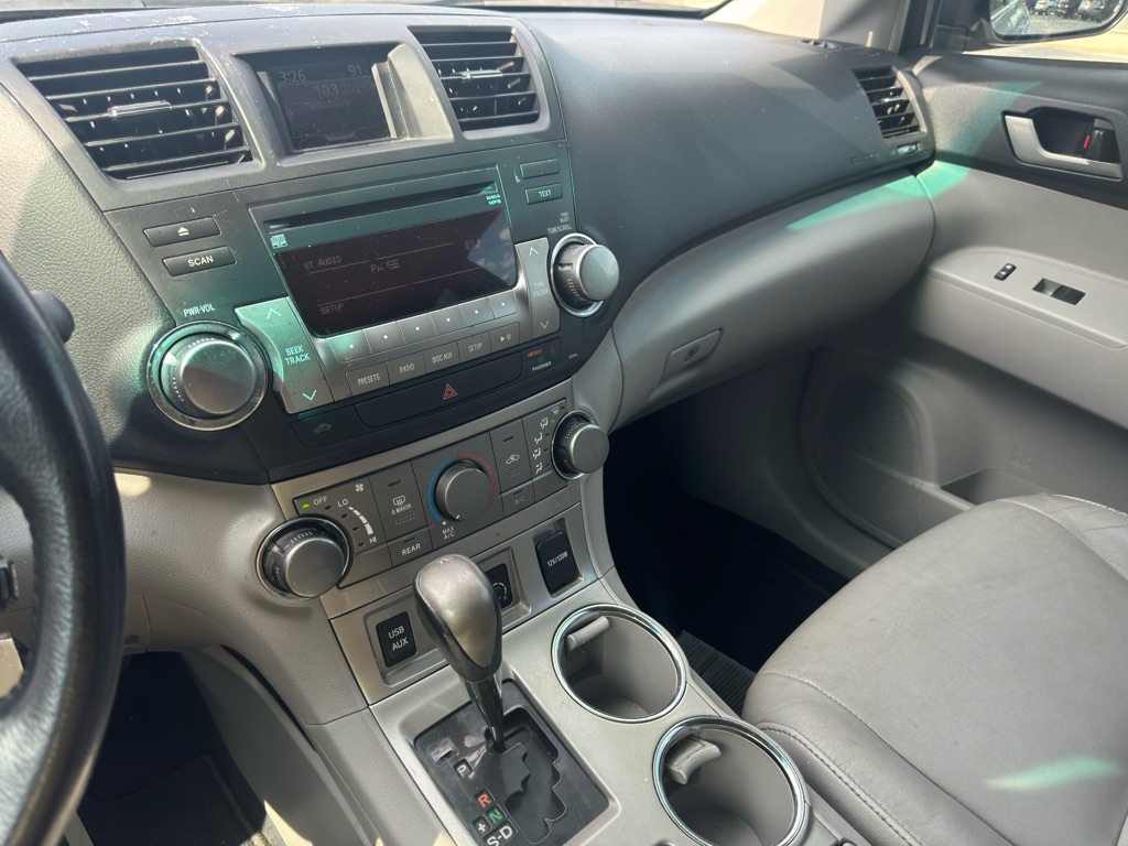 Photo 15 of this TOYOTA HIGHLANDER