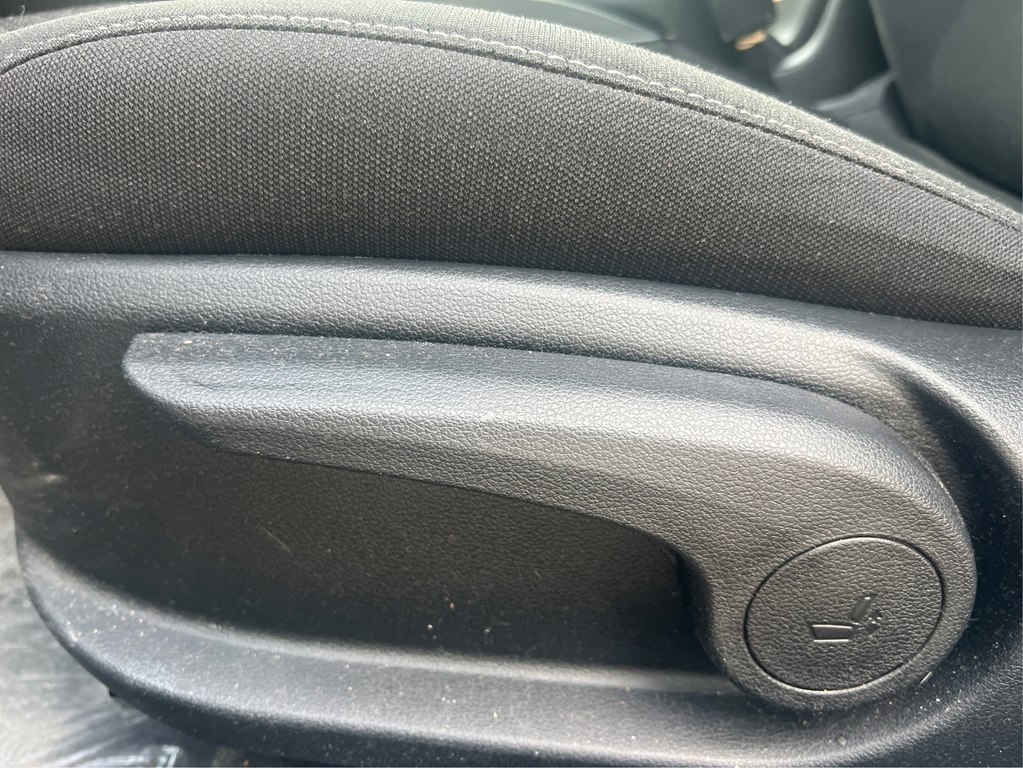 Photo 16 of this KIA RIO