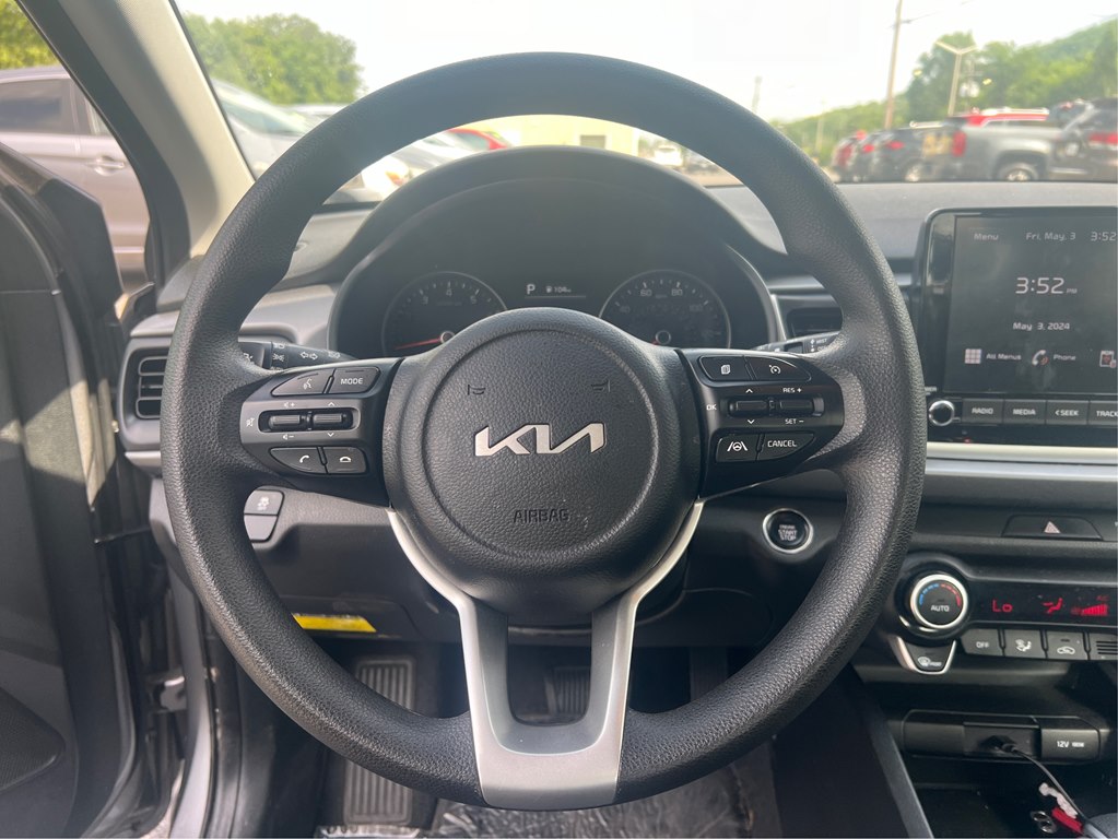 Photo 14 of this KIA RIO