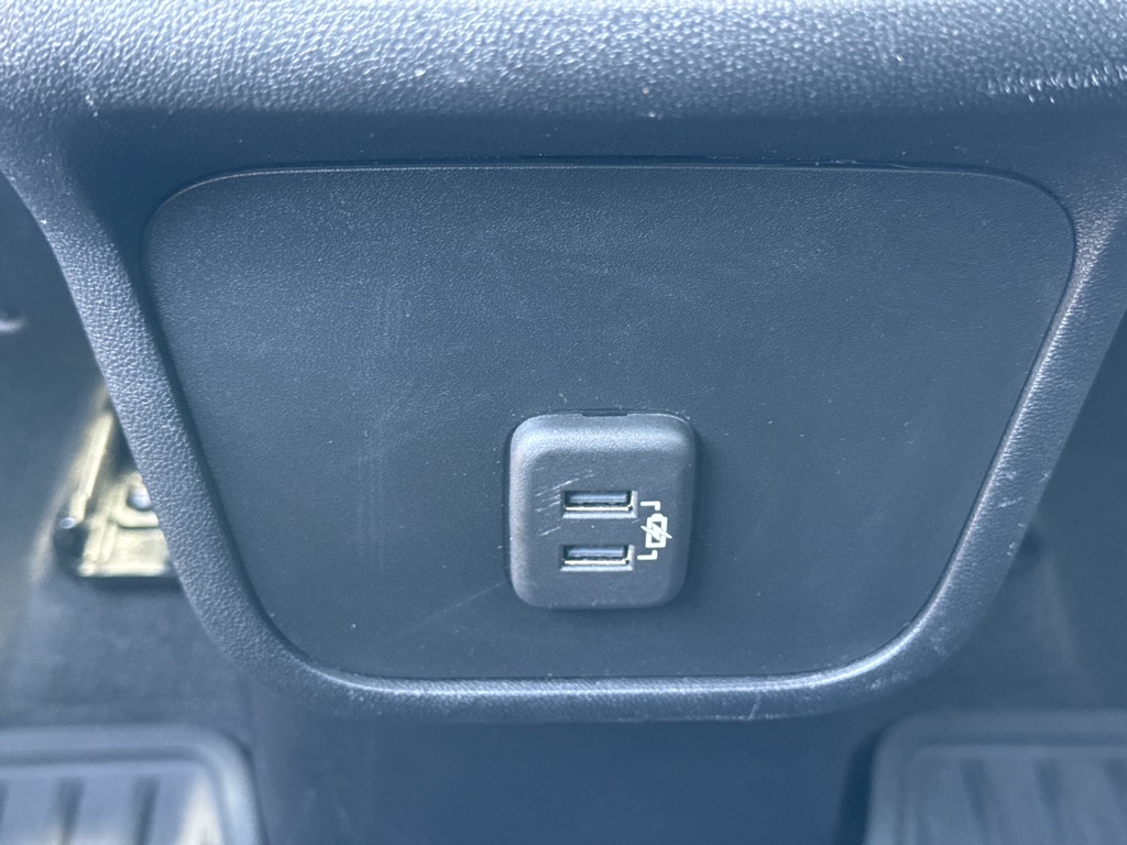 Photo 12 of this CHEVROLET EQUINOX