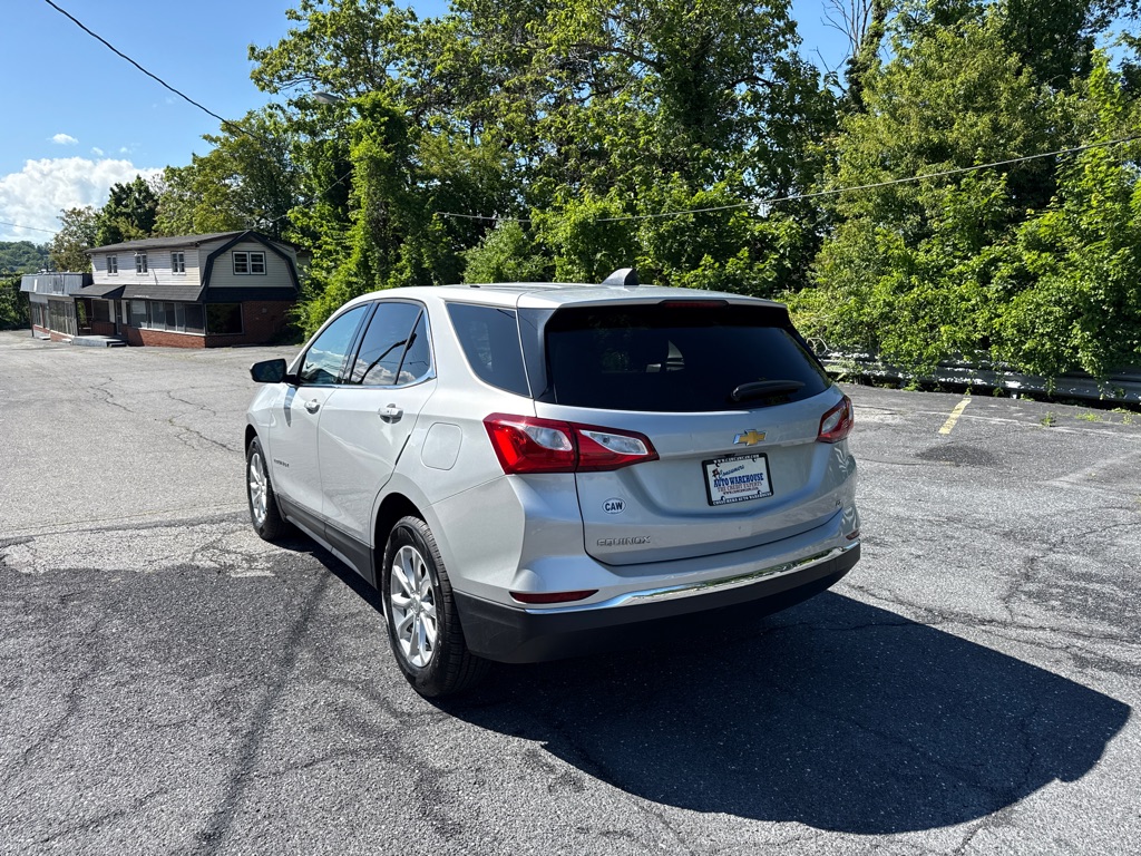 Photo 4 of this CHEVROLET EQUINOX