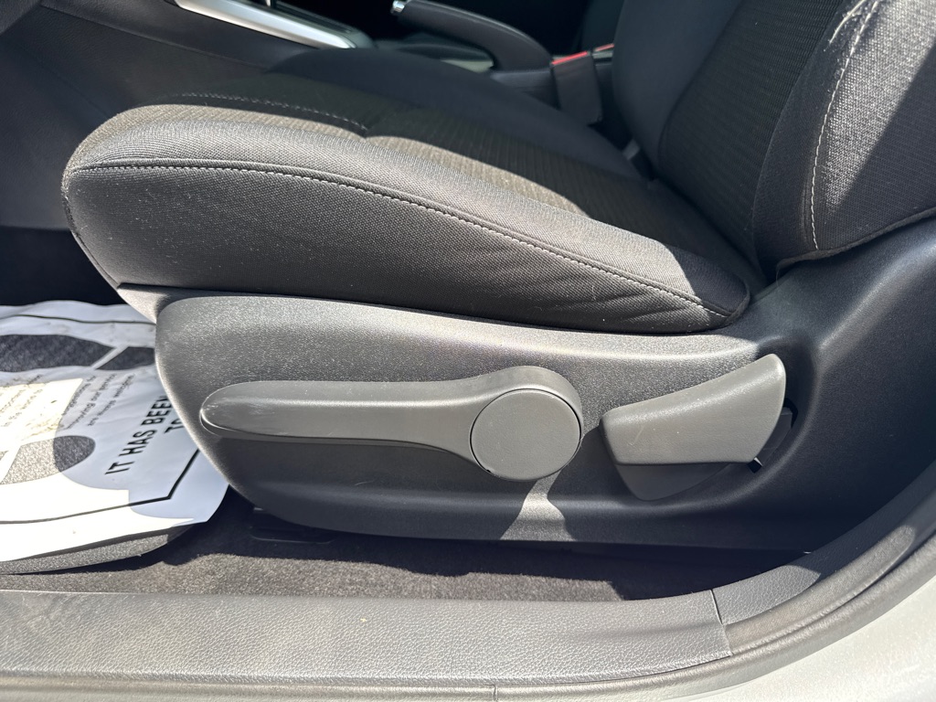 Photo 20 of this NISSAN SENTRA