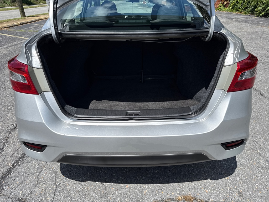 Photo 9 of this NISSAN SENTRA