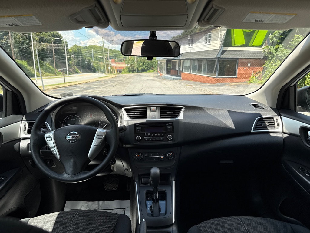 Photo 11 of this NISSAN SENTRA