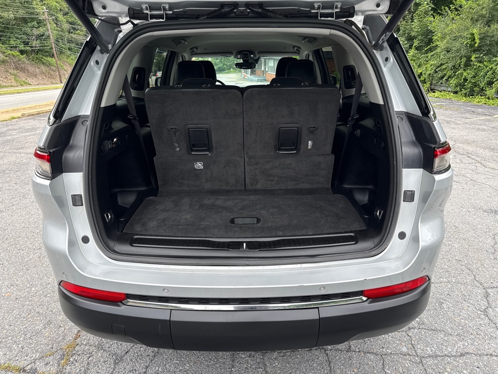 Photo 10 of this JEEP GRAND CHEROKEE