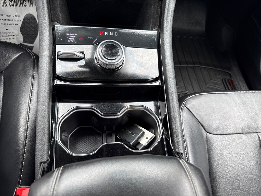 Photo 18 of this JEEP GRAND CHEROKEE