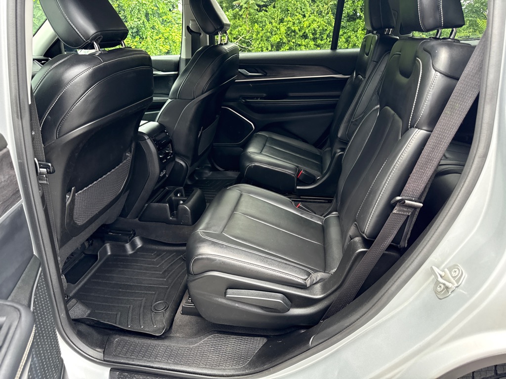 Photo 6 of this JEEP GRAND CHEROKEE