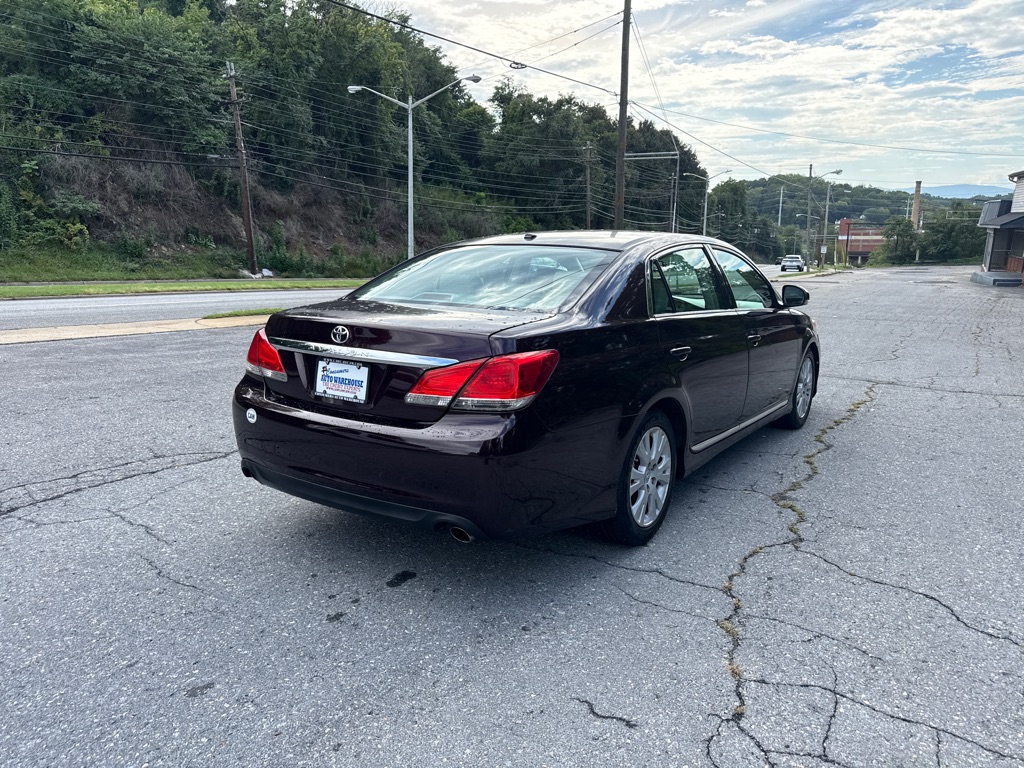Photo 3 of this TOYOTA AVALON