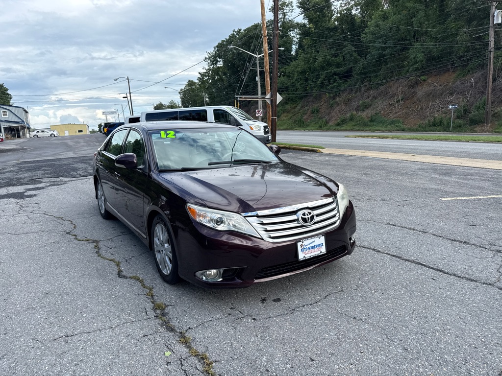 Photo 2 of this TOYOTA AVALON