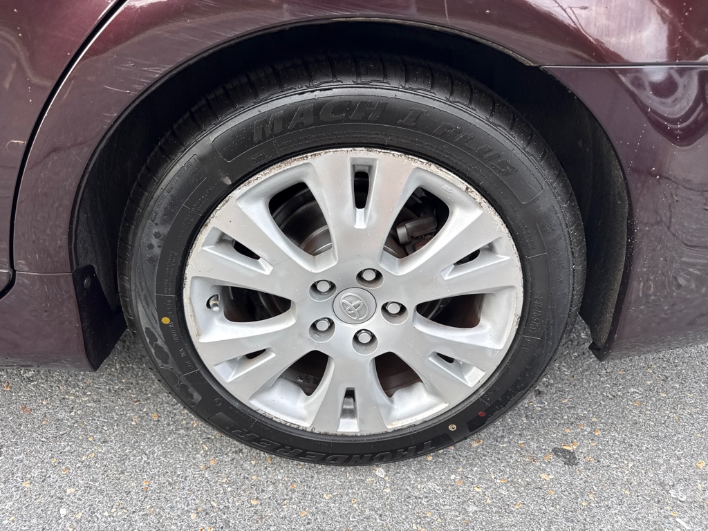 Photo 10 of this TOYOTA AVALON